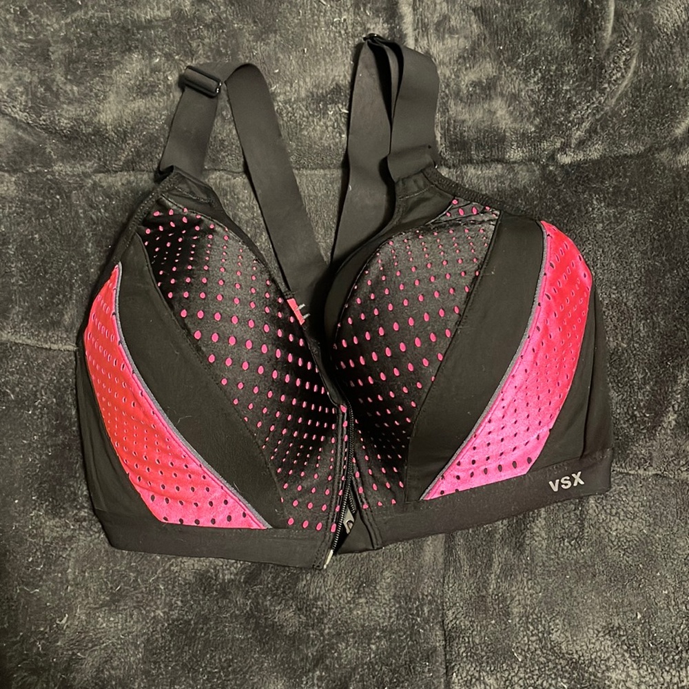 Victoria Secret sports bra 34DD